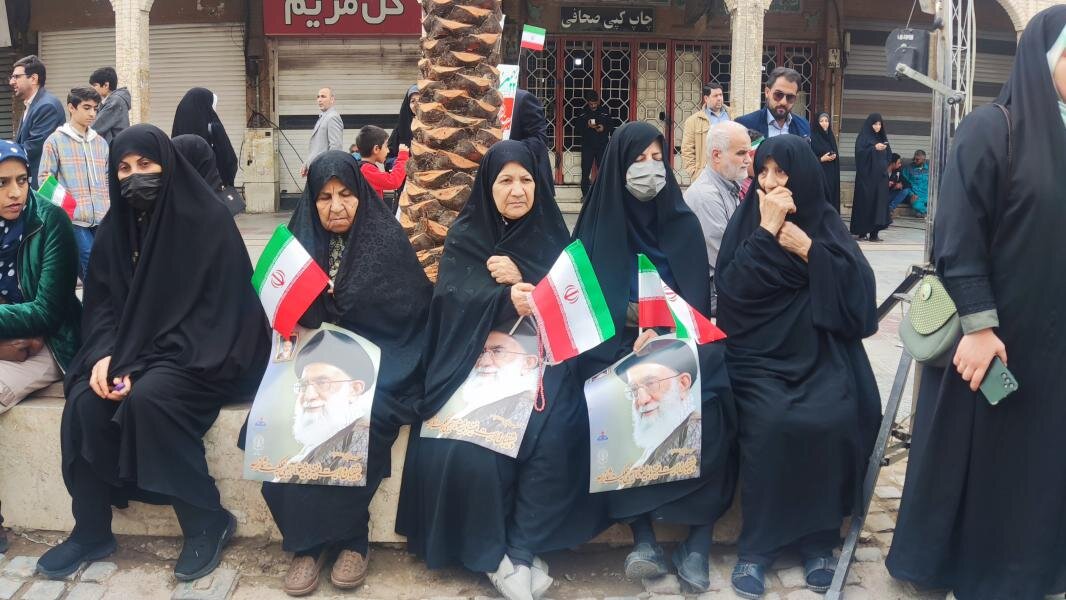 ندای الله اکبر در اهواز طنین انداز شد / راهپیمایی 22 بهمن با شکوه هر چه بیشتر برگزار شد+گزارش تصویری