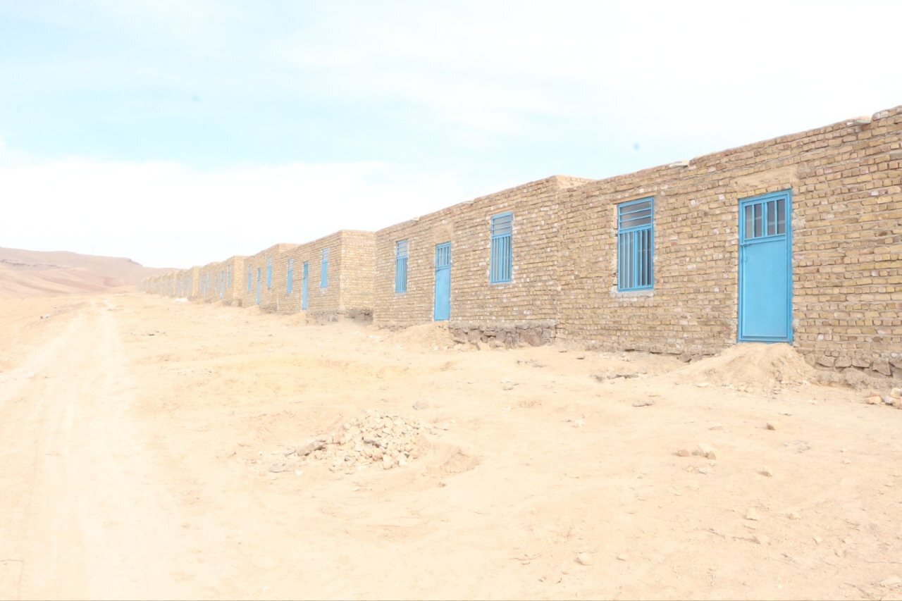 خانههای عجیب طالبان برای اسکان زلزلهزدگان!/عکس