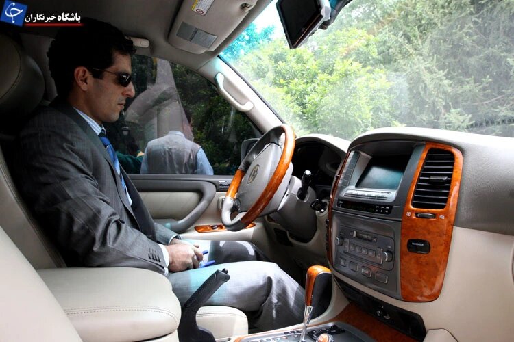 رونمایی از لندکروز لیموزین در ایران! 5 رونمایی از لندکروز لیموزین در ایران!