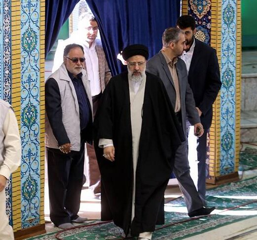 حضور ابراهیم رئیسی در نماز جمعه تهران