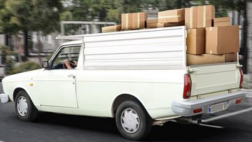 عکس | پشت‌نوشته تلخ یک وانت باری: موجودی بانک تمام ماجراست...