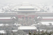 ببینید | بارش غیرعادی برف در چین همه کارها را مختل کرد!