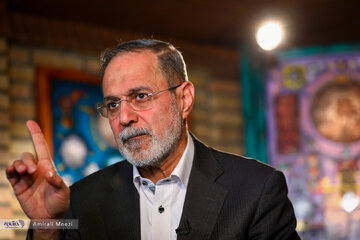 انتقاد وزیر سابق آموزش و پرورش از سیستم گزینش / دانشجوی مذهبی را بخاطر داشتن حیوان خانگی رد کردهاند / بگذاریم مردم زندگیشان را بکنند