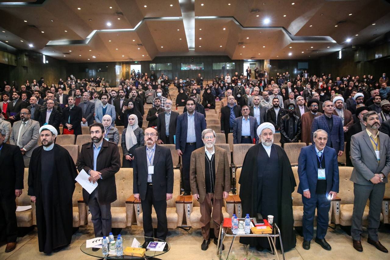 حضور در یازدهمین کنگره بین المللی قرآن، عترت و سلامت