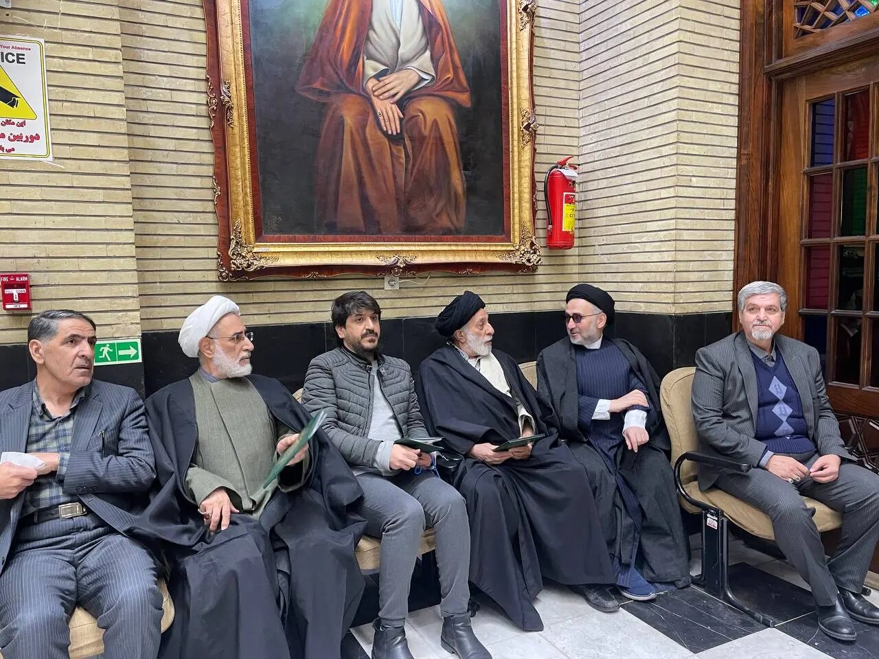 حضور پرتعداد دولتمردان حسن روحانی در مراسم ختم یک اصلاح‌طلب/ احمد توکلی و منتجب‌نیا هم بودند +عکس