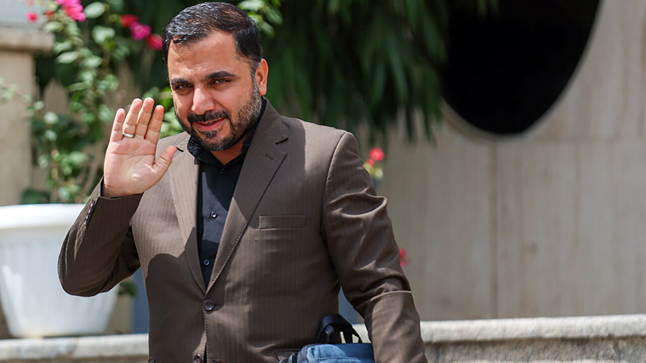 آماده باش ارتباطی برای ایام نوروز / ۲۰ ماهواره در دست ساخت داریم