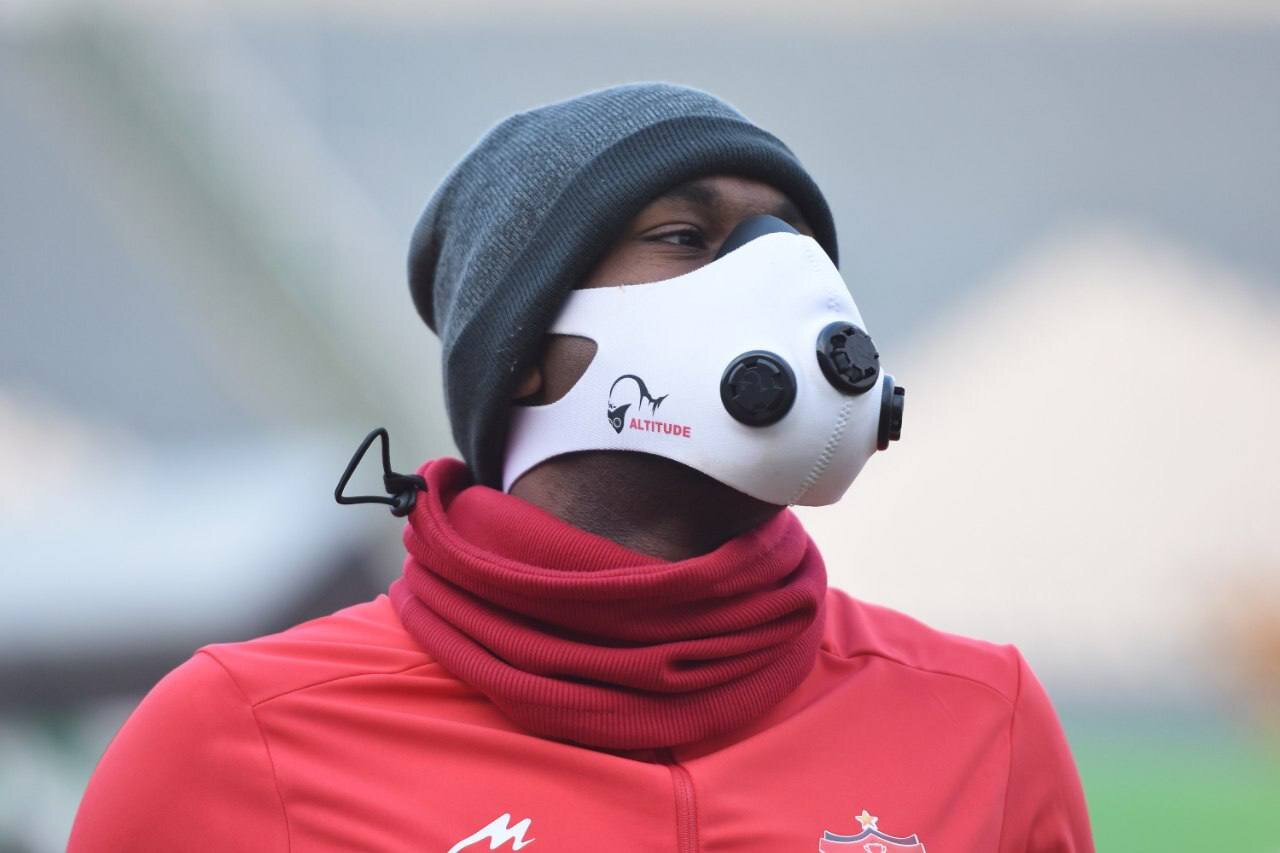 عکس| ماسک عجیب عبدالکریم حسن؛ خارجیهای پرسپولیس همچنان روی سکو!