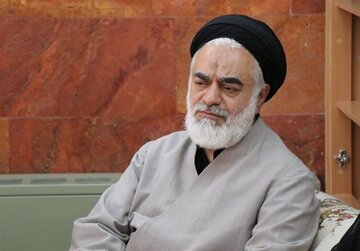 رهبر معظم انقلاب هیچگونه سفارشی در خصوص دفاع از ولایت فقیه نکردند