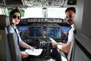 عکس | تقدیر از اولین کاپیتان خلبان زن در هواپیمایی ملی عراق