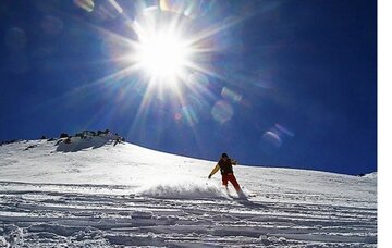پیست اسکی تاریک دره همدان به روی علاقمندان این رشته بازگشایی شد پیست اسکی تاریک دره همدان به روی علاقمندان این رشته بازگشایی شد