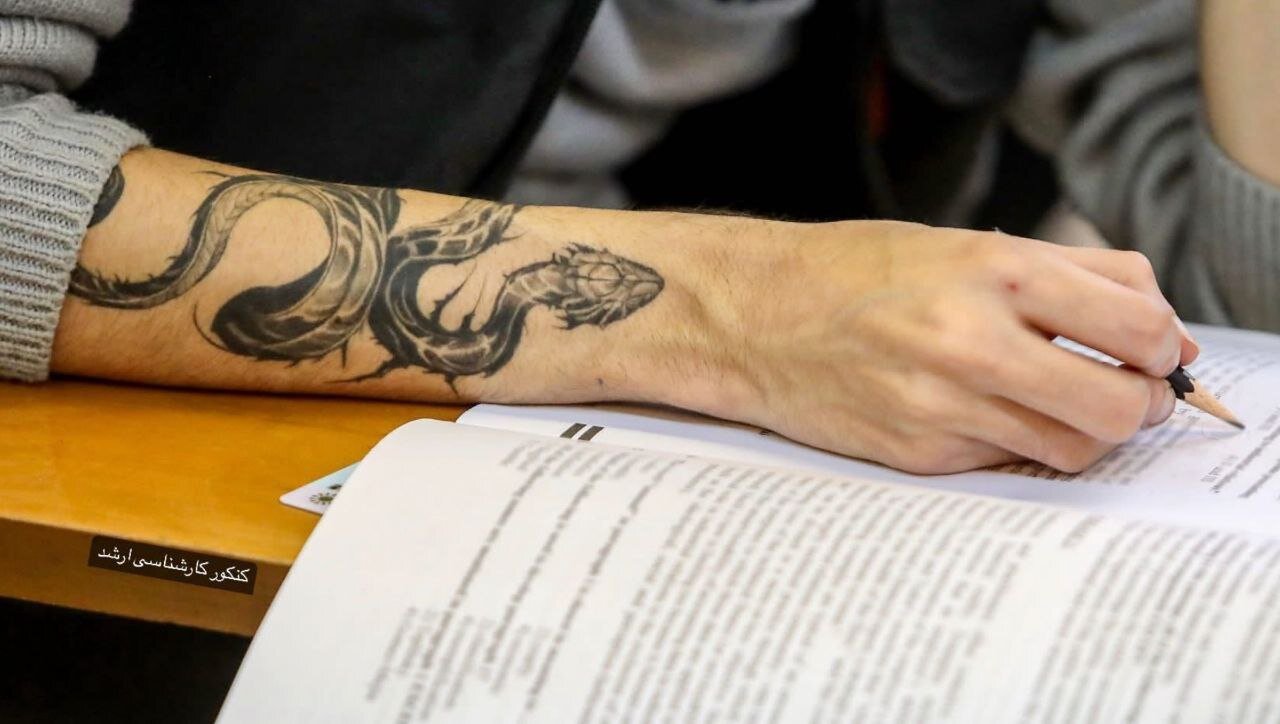 تتو جالب روی دست داوطلب کنکور ارشد