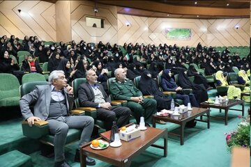 نظام مقدس جمهوری اسلامی بر پایه مردم سالاری شکل گرفته  است نظام مقدس جمهوری اسلامی بر پایه مردم سالاری شکل گرفته  است