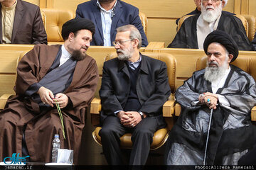 عکسهایی از آیتالله موسوی بجنوردی در کنار معاون ابراهیم رئیسی، آیت الله هاشمی و علی لاریجانی