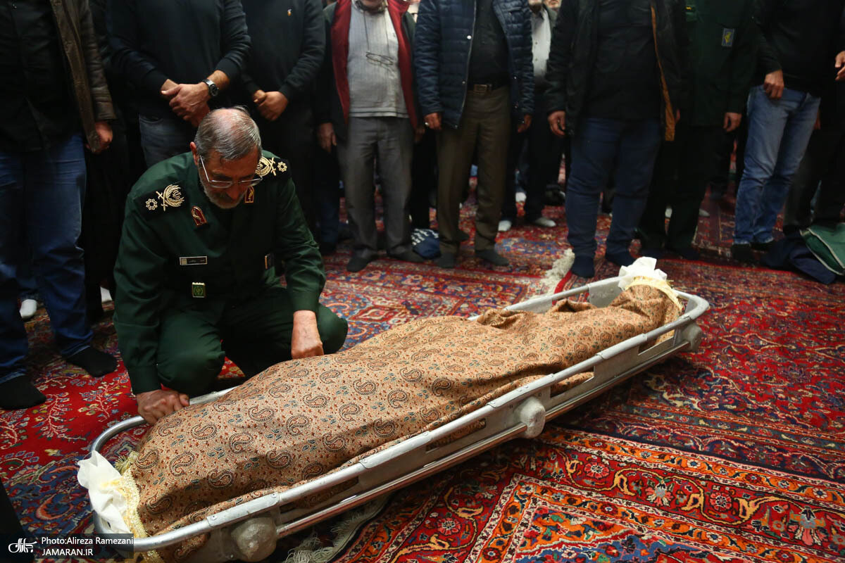 تصاویری از مراسم تشییع پیکر سردار سپاه 4 تصاویری از مراسم تشییع پیکر سردار سپاه