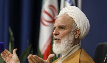 واکنش رهبر انقلاب به بررسی پرونده فرزندشان در کمیته 3 نفره تحقیق درباره رهبر آینده