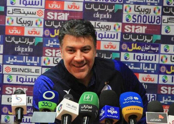 یک نفر دیگر در استقلال ماندنی شد یک نفر دیگر در استقلال ماندنی شد