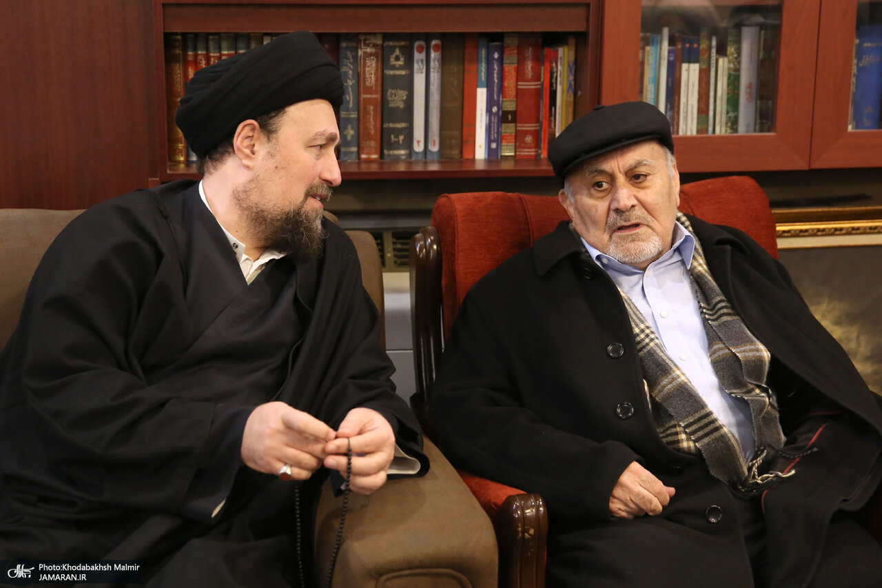 تصاویری از حضور اصلاح طلبان در منزل آیت الله موسوی بجنوردی/جهانگیری، انصاری و پورمحمدی هم آمدند+ عکس