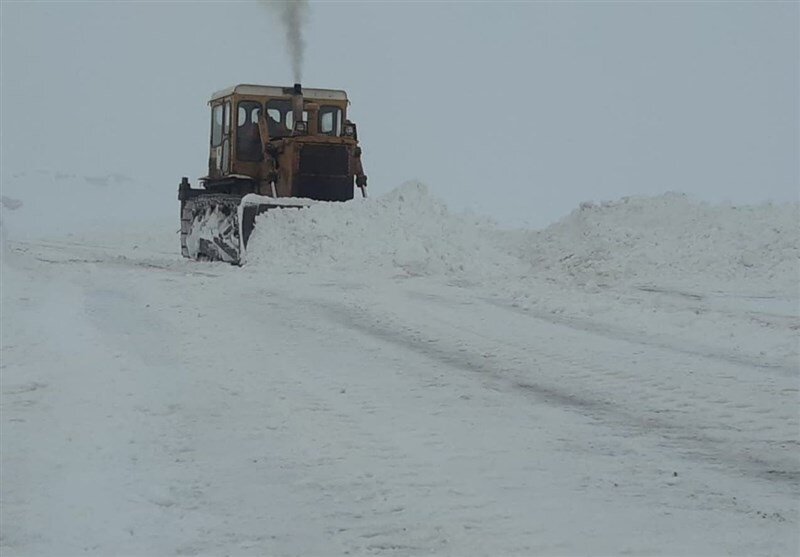 - برف محور ۸۰ روستای این استان را مسدود کرد