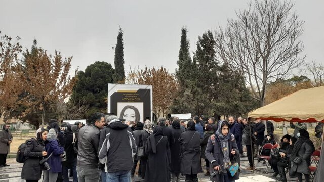 پردیس افکاری در کنار مهری ودادیان آرام گرفت / «امان از این زود رفتنهای تلخ»