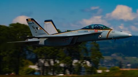 از سوخو ۲۷ تا اف ۱۴/ سریعترین جنگندههای شرق و غرب