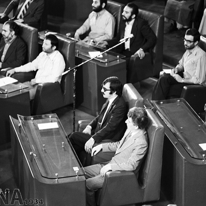 تصاویری از افتتاح مجلس شورای اسلامی در سال 1359/ از مهدی بازرگان و سحابی تا آیتالله هاشمی و شهید بهشتی 4