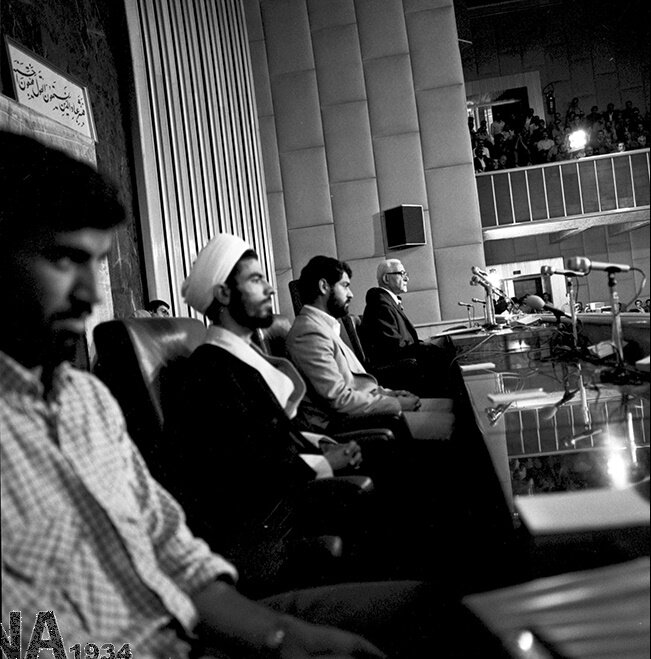 تصاویری از افتتاح مجلس شورای اسلامی در سال 1359/ از مهدی بازرگان و سحابی تا آیتالله هاشمی و شهید بهشتی 6