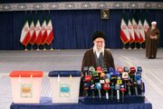 قائد الثورة الإسلامية: على الشعب الإيراني ان يخيب أمل الأعداء من خلال مشاركته في الانتخابات