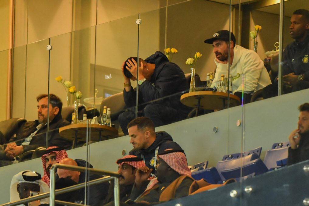 عکس| حسرت رونالدو در جایگاه ویژه؛ النصر بدون ستارهاش به مشکل خورد!