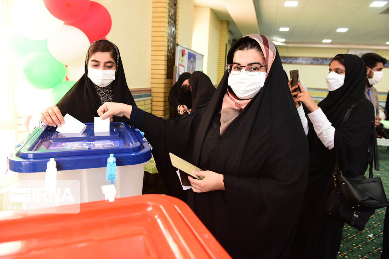 روزنامه شهرداری تهران: در انتخابات شرکت کنیم تا حتی اگر دولت مخالف ما هم تشکیل شد رای قوی داشته باشد
