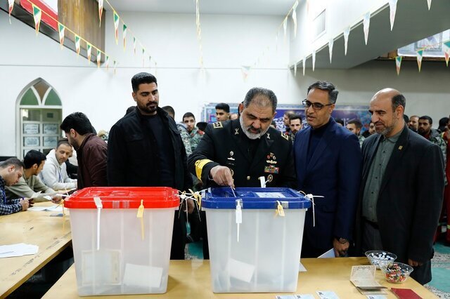 زاکانی به شرق تهران رفت و رای داد/ امیر صباحی‌فرد: حضور در انتخابات موجب ابهت نظام در چشم دشمنان است