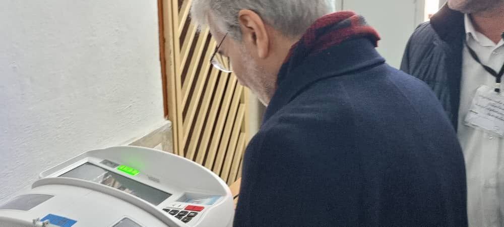 محمد باقر نوبخت در کجا رأی داد؟+ عکس