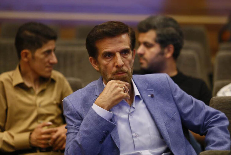 ببینید | حضور گزارشگر معروف والیبال در حوزه انتخاباتی