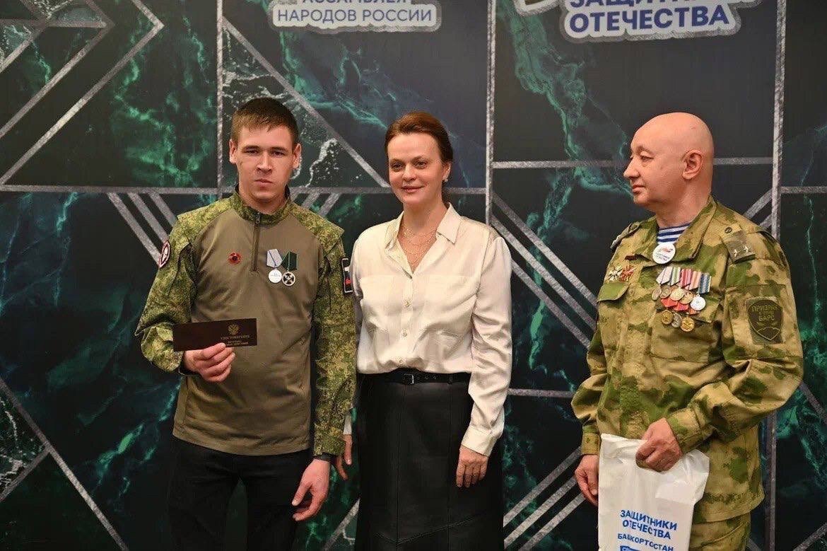 دخترعموی پوتین برای نیروهای واگنر گواهی جانبازی جور کرد/عکس