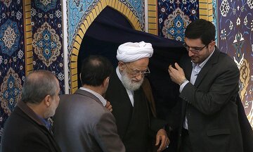 عکسی از مهدی هاشمی و منتقد سرسخت پدرش در یک مراسم / وزیر احمدی نژاد هم آمد