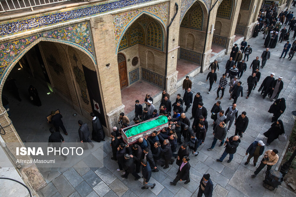 تصاویری از مراسم وداع با پیکر آیت‌الله امامی کاشانی