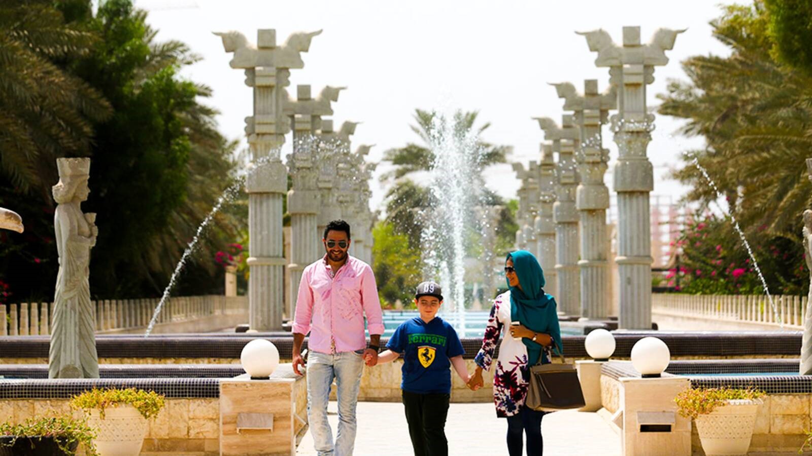 راهنمای کامل سفر به کیش با سفرمارکت؛ از انتخاب بلیط تا رزرو اقامت