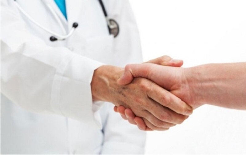 ظهور پزشک بلاگری؛ شیوع روایت پرونده بیماران در فضای مجازی/ «لایک و فالو صفحه اجتماعی بیمار توسط پزشک ممنوع»