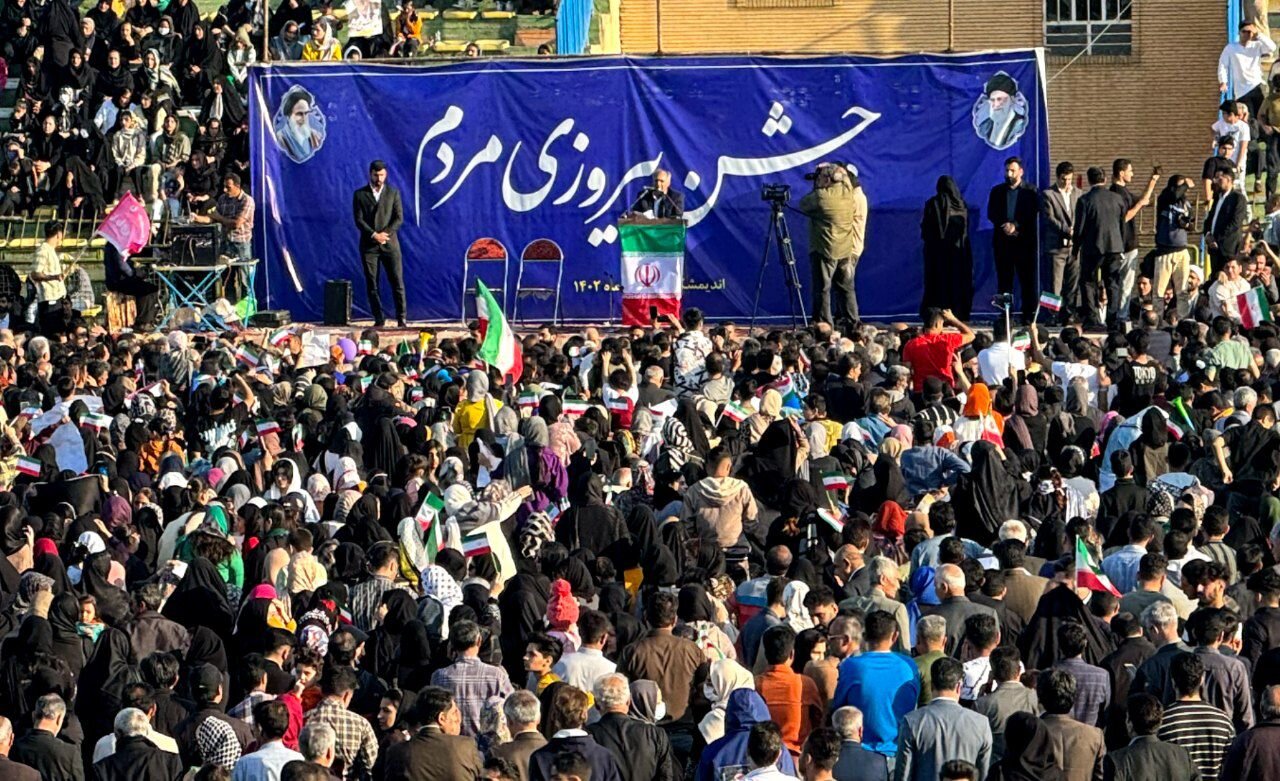 با همدلی و اتحاد برای آبادانی و توسعه شهرستان اندیمشک تلاش میکنیم