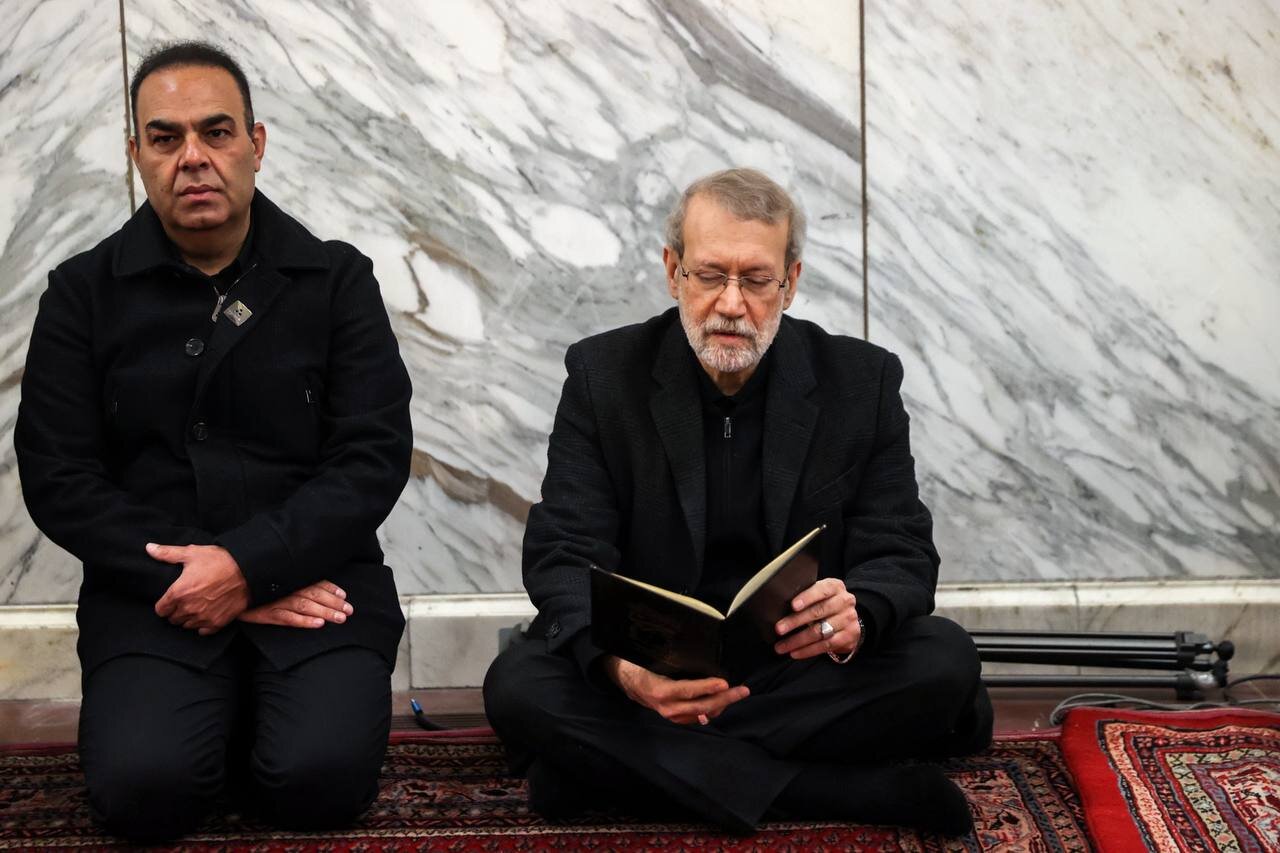 تصاویری از علی لاریجانی در مراسم تشییع آیت الله امامی کاشانی / مصطفی پورمحمدی هم آمد 3