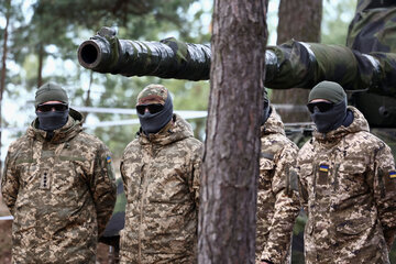 موسكو: إرسال قوات فرنسية إلى أوكرانيا سيكون بمثابة مقصلة لباريس