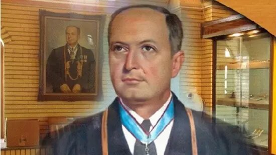 پدر چشم پزشکی نوین ایران را بشناسید/ معالجه بیماران تا سن ۹۰ سالگی