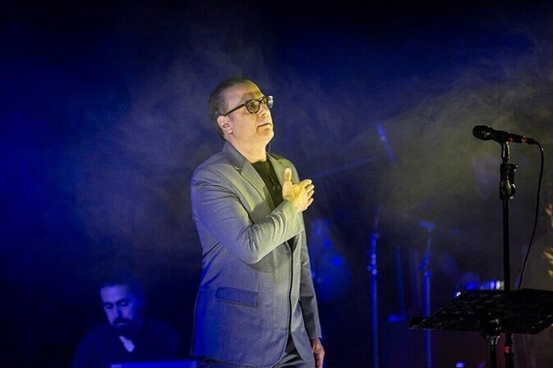 دوقطبی اجرای علیرضا قربانی در تختجمشید، ربطی به میراث و موسیقی ندارد/  بهترین اجراهای ایرانی جشنهای ۲۵۰۰ در تختجمشید بود