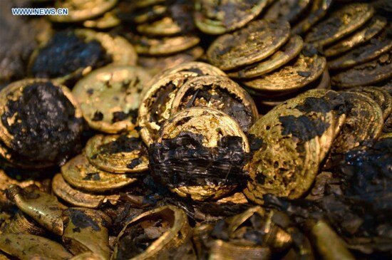 پیدا کردن کوهی از طلا در کنار یک فسیل!/ عکس 2 پیدا کردن کوهی از طلا در کنار یک فسیل!/ عکس