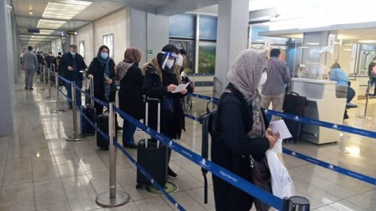 - وضعیت عجیب فروش ارز مسافرتی در فرودگاه امام خمینی