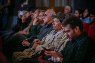 «علی نصیریان» در نمایش فیلم ناخدا خورشید مطرح کرد: ناصر تقوایی هنرمندی خلاق است / ناخداخورشید معرفی خردمندانه‌ای از سینمای ایران است