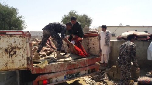حضور ارتش و سپاه در مناطق سیل زده سیستان و بلوچستان +عکس 2 حضور ارتش و سپاه در مناطق سیل زده سیستان و بلوچستان +عکس