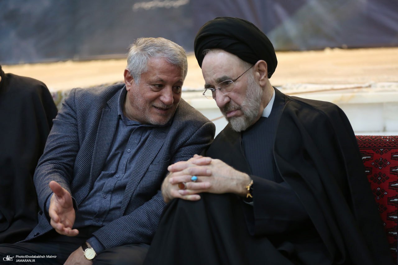 گفتوگوی سیدمحمد خاتمی و محسن هاشمی در یک مراسم + عکس 2