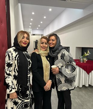 خوشحالی وصف‌نشدنی نفیسه روشن در جشن حافظ