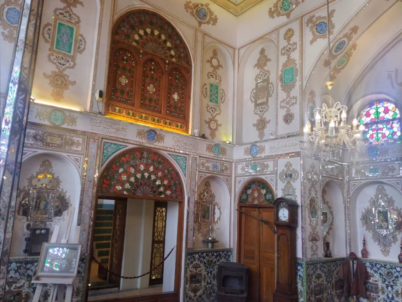 «نصف جهان» و غفلت از احیای بافتهای تاریخی/ «برج»های سربه فلک کشیده جای میراث کهن اصفهان را می گیرد؟!