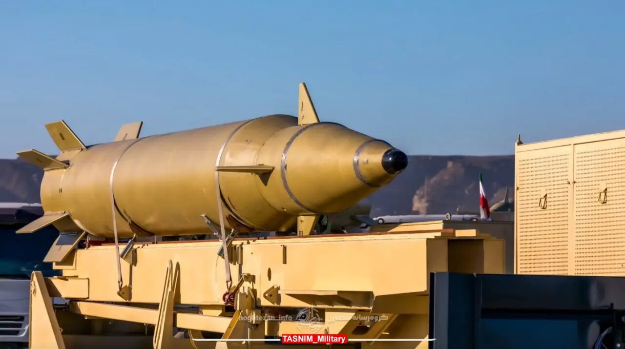 تصاویری منحصر به فرد از موشک بالستیک نقطهزن «حاج قاسم»